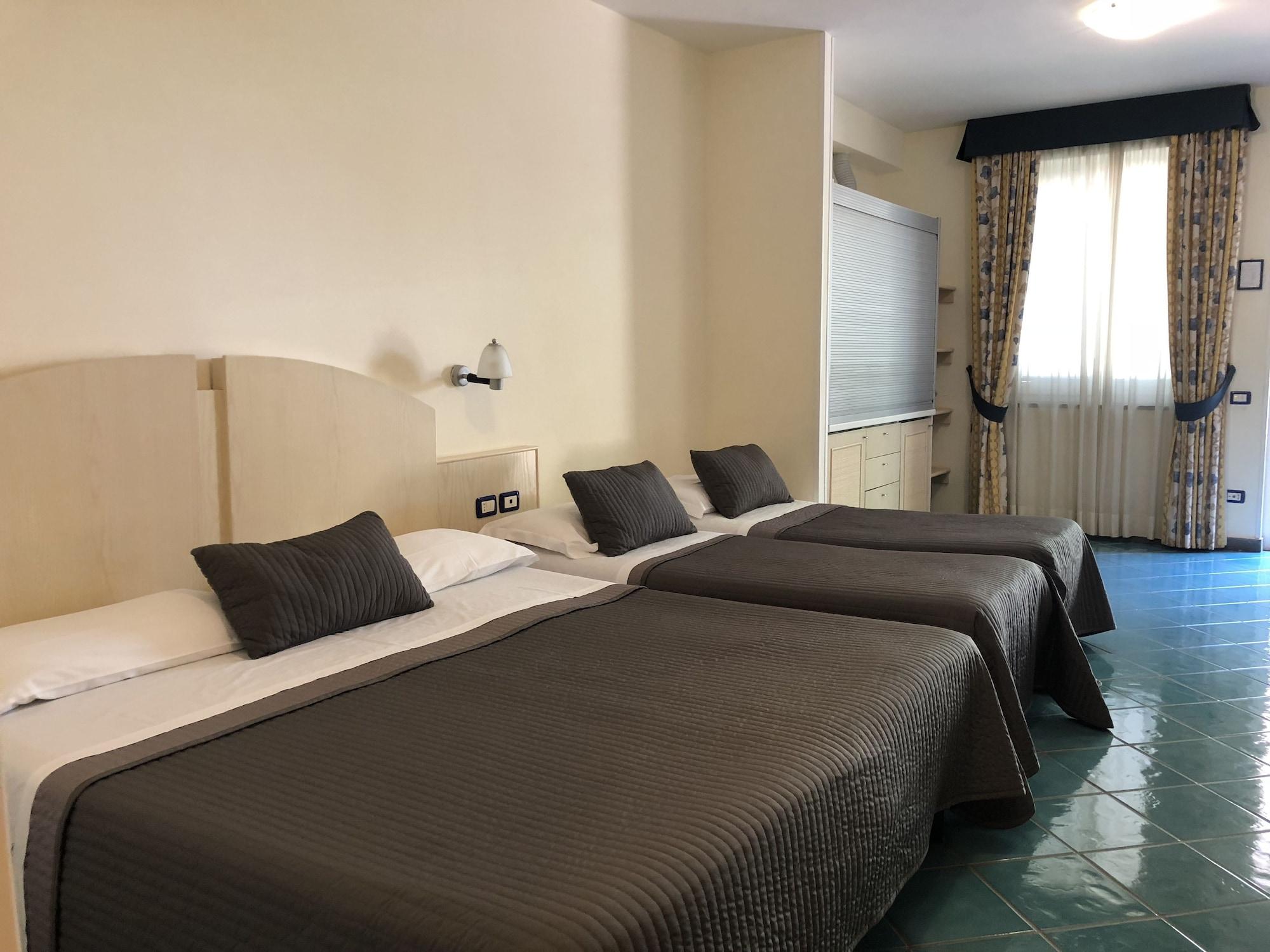 Agave Hotel Pozzuoli Exterior photo